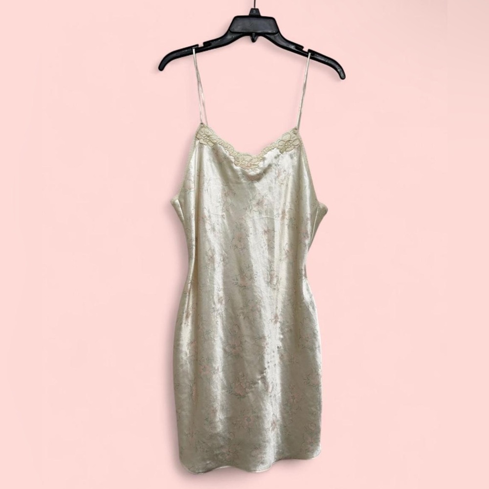 Vintage Sabrina by Mervvn’s Floral Cream night gown